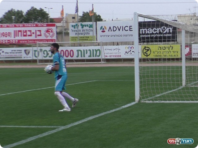 השלימו עם התוצאה. ישראלי עוצר (שקד מורג)